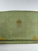 Carica l'immagine nel visualizzatore di Gallery, Borsa Barocco in broccato verde
